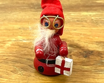 Vintage Wood Santa Christmas Ornament Carrying Present