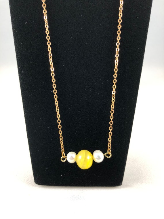 Yellow bead & freshwater pearls necklace - image 1