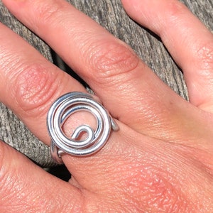 Eye Catching Bold Fun Chic Silver Wire Ring/Silver Aluminum Jewelry/LydiaZ/lightweight/Boho/Hippie/Unique/Beautiful/Adjustable/Flexible