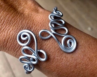 Eye Catching Sexy Strong Beautiful Bold Fun Flirty Jewelry/Silver Aluminum Bracelet Cuff/lightweight/perfect gift/LydiaZ/Flexible/Bohemian