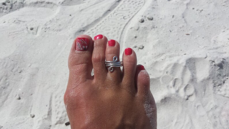Silver JewelrySilver Aluminum Toe Ring Unique Toe RingBeach JewelryBody JewelryLydiaZ Toe Ring