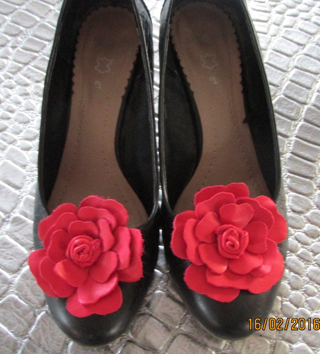 Red Leather Flower Shoe Clips Red Shoe Clips Shoe Flowers Etsy UK