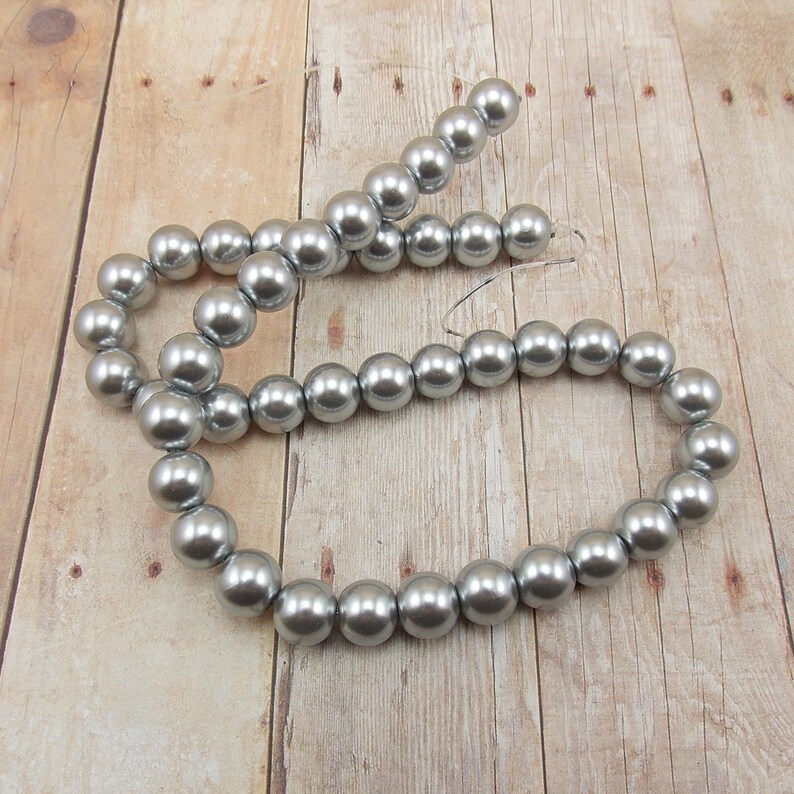 White Multi-color glass pearl 30 Beads Silver 8mm round Pewter