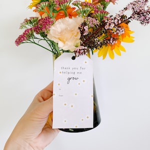 Presente de agradecimento ao professor para impressão, etiqueta de presente com flores, presente com flores para professores, presente de volta às aulas para professores, presente para professores para impressão
