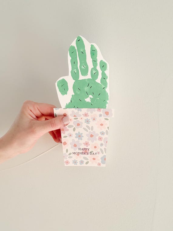 DIY Handprint Craft - Flower Handprint Art - Grandma Handprint Gift - Mom Gift Printable - Mother's Day Keepsake