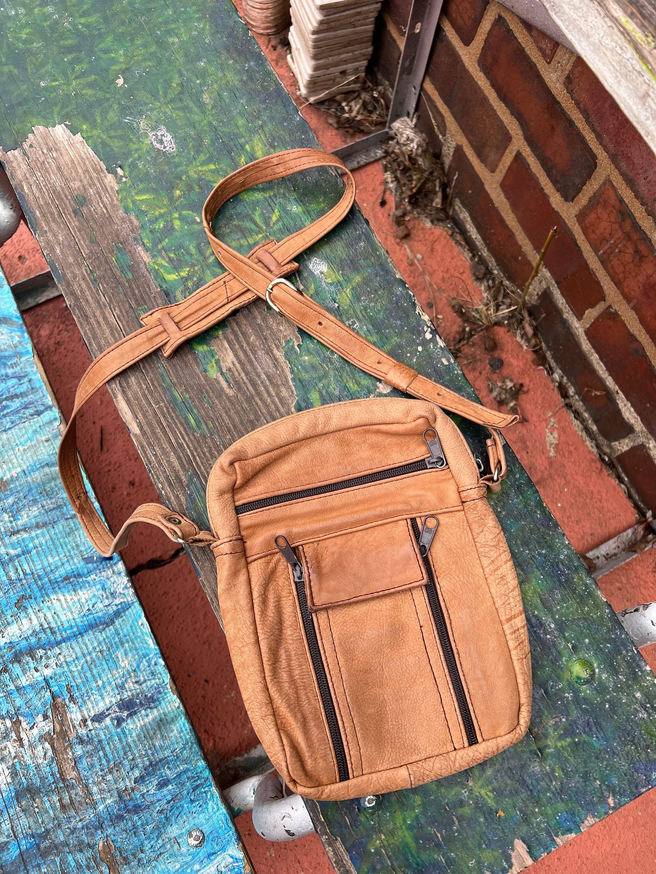 Best purse with lots of pockets deals