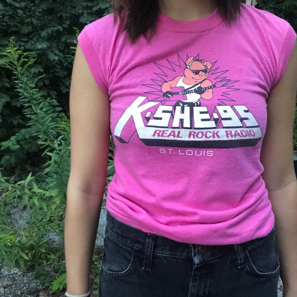 kshe Vintage cut off tshirt