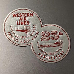 Etichetta gommata per il 25° anniversario della Western Air Lines del 1951 - Vecchia e originale - Decalcomania vintage per viaggio o valigia