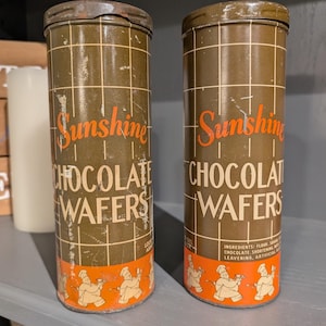 1930&#39;s/40&#39;s Uneeda Biscuit National Sunshine Biscuit Company NABISCO Chocolate Wafers Tins- Vintage Originals CHOICE