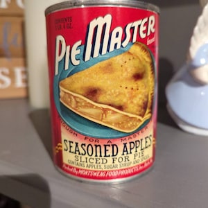 1940's Pie Master Seasoned Apples Apple Pie can label on can Montsweag Food, Bath Maine Original Vintage