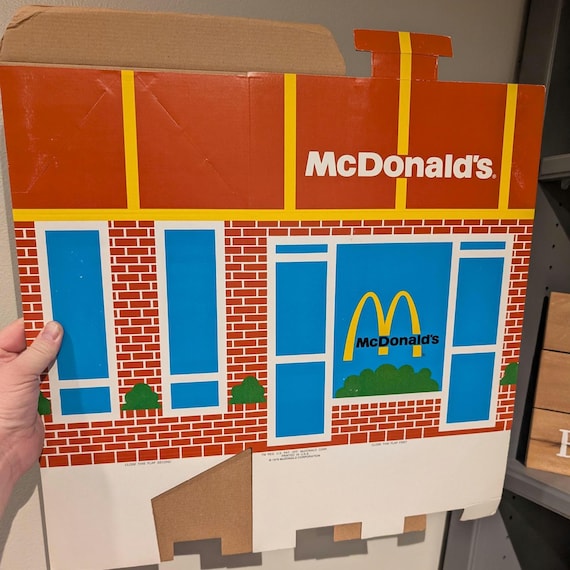 1979 Mcdonald's Happy Meal Family Box Shaped Like Restaurant