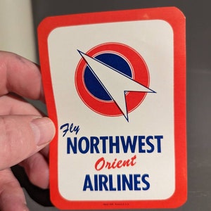 Etichetta gommata della Northwest Orient Airlines degli anni '50 - Vecchia e originale - Decalcomania da viaggio o valigia vintage