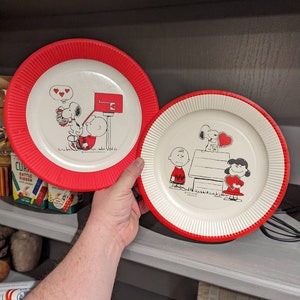 NOS Old 1960&#39;s  1965 Snoopy Valentine&#39;s Paper Plate - Old - Original Hallmark 9&quot; Plate - CHOICE