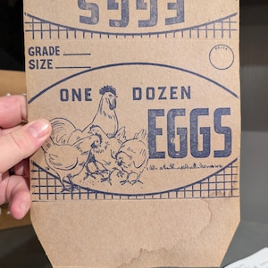 1930 年代のアールデコ調の青い鶏卵のカートン キッチン ディスプレイ ボックス - 古いオリジナル NOS