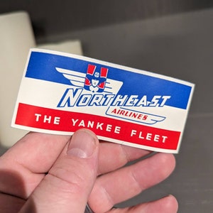 Etichetta gommata della Northeast Airlines Yankee Fleet degli anni '40 - Vecchia e originale - Decalcomania da viaggio o valigia vintage