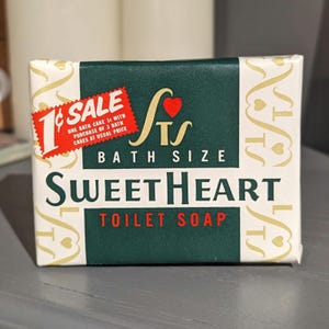 Original 1940s Sweetheart Bath Size Toilet Soap Vintage Laundry Display Only - No actual Soap - Manhattan Soap Co, New York, NY