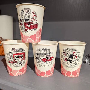 Set van 4 NOS 1960&#39;s Cookout Dixie Cup Merk - Oud en origineel barbecuethema - Beide zijden zijn verschillend.