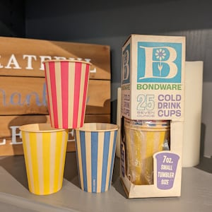 NOS 1960&#39;s Mid Century Groovy Stripes  Cups - 7 ounce size - Old & Original paper cup for  Bondware - CHOICE