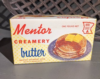 1955  Mentor Creamery Butter One Pound Box - Old & Original Kitchen Country Store Decor - Mentor Minnesota - Empty!