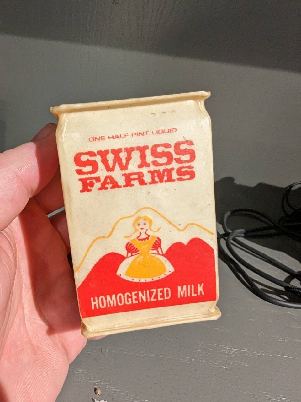 NOS 1940's Swiss Farms Dairy Milk Half Pint Waxed Juice Carton