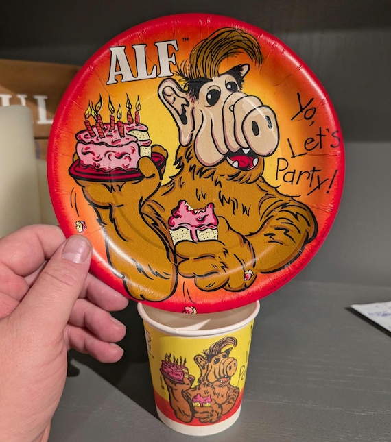 NOS 1987 Alf TV Show Happy Birthday Plate Themed Birthday Paper