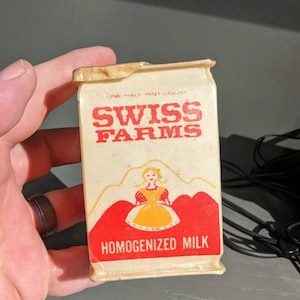 NOS 1940's Swiss Farms Dairy Milk Half Pint Waxed Juice Carton Minute San Diego, California