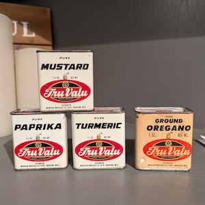 1950s Old & Original Tru Value Seed Spice Seasoning Metal Spice Tin - Muskegon Michigan CHOICE Tumeric, Mustard, Paprika, Oregano