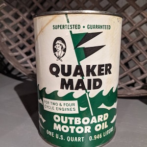 1960&#39;s  Quaker Maid Outboard Motor Oil Quart Motor Oil Can - Cardboard - Old & Original