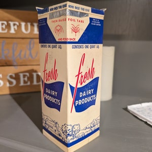 NOS 1950's "Fresh Dairy" Milk Quart- Sealright Waxed Milk Carton or Container - Begeacres Dairy Ithica, New York