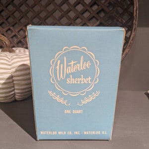 Large NOS 1940&#39;s Waterloo Sherbet Ice Cream Container - Quart - Waterloo Milk Co, Waterloo, Illinois