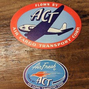 Etichetta gommata ACT Air Cargo Transport Airlines degli anni '50 - Vecchia e originale - Decalcomania vintage da viaggio o valigia CHOICE