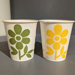NOS 1970s 80s Retro Flower Kitchen  Paper Cup - Old & Original Cup 5 ounce cup - Dixie Like American Can