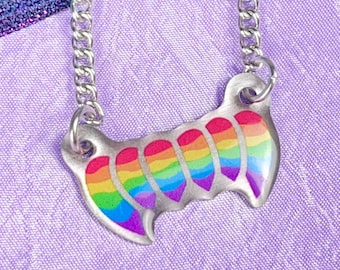 colar de presas queer, gargantilha com bandeira do orgulho
