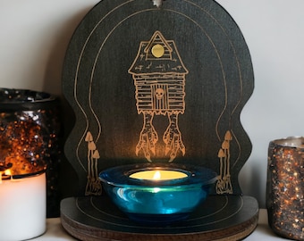 Retablo de Baba Yaga + estante de pared, bruja del bosque, hecho a mano, decoración gótica, portavelas