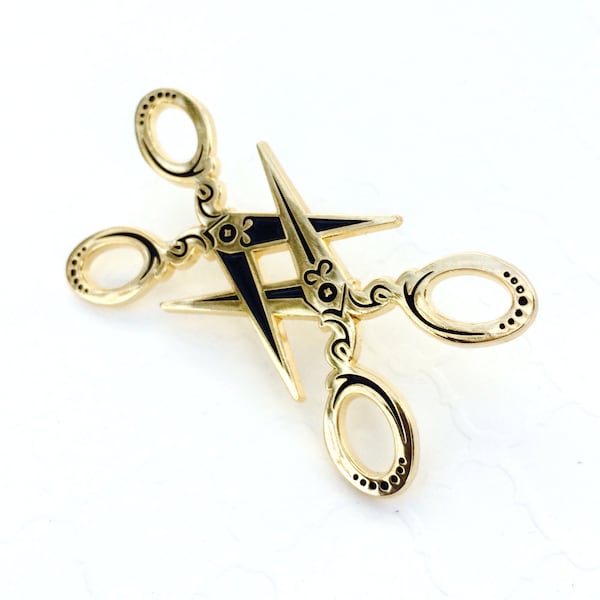 Scissor enamel pin