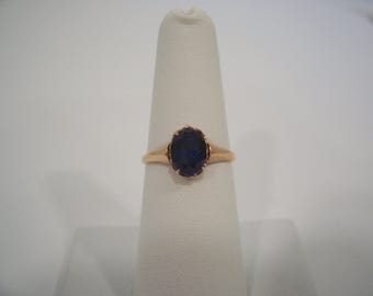 Vintage Natural Sapphire Solitaire Ring in Yellow Gold