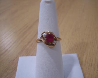 Vintage Ruby and Pearl Ring in Yellow Gold
