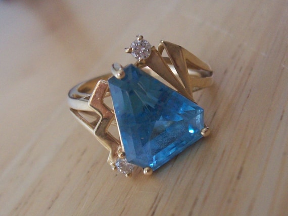 Vintage Large Blue Topaz and Diamond Ring in 14kt… - image 2