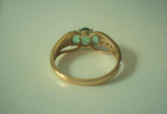 Vintage Natural 3 Stone Emerald and Diamond Ring … - image 5