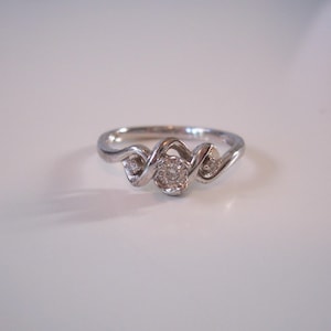 Vintage Illusion Set Natural Diamond Promise Engagement Ring in Sterling Silver