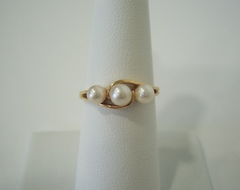 Past Present Future Vintage Pearl Ring in Yellow Gold