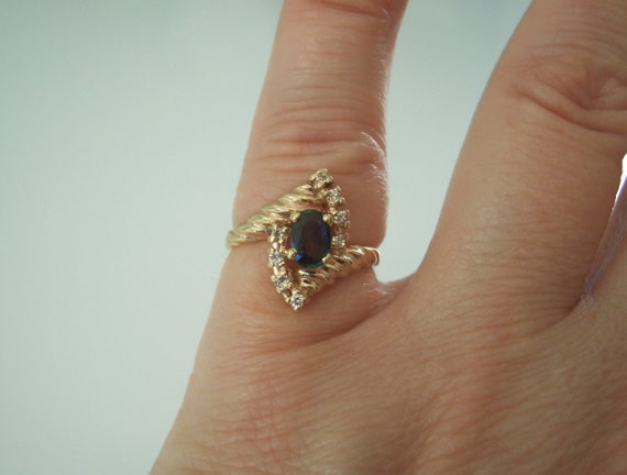 Vintage Natural Blue Sapphire and Diamond Ring in… - image 9