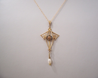 Vintage Pearl Enamel Pendant and Chain in Yellow Gold