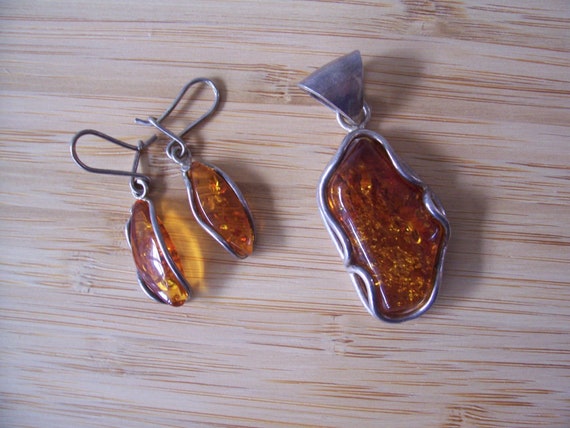 Vintage Large Amber Pendant and Earrings set in S… - image 1
