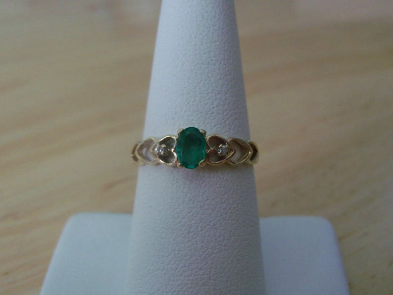 Vintage Dainty Natural Emerald Oval and Diamond Accent Ring in Yellow Gold