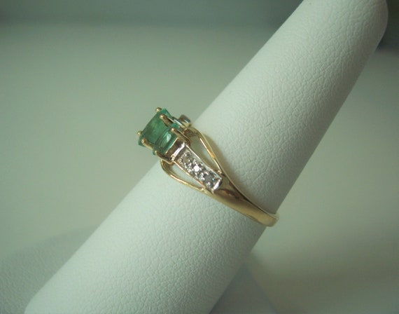 Vintage Natural 3 Stone Emerald and Diamond Ring … - image 4