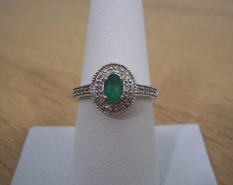 Vintage Natural Emerald and Diamond Ring in White Gold