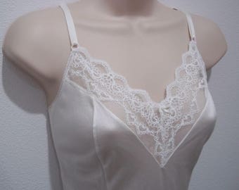 Vintage Maidenform Slip Womens Size 34 White Lace Back Slit USA Made #1547