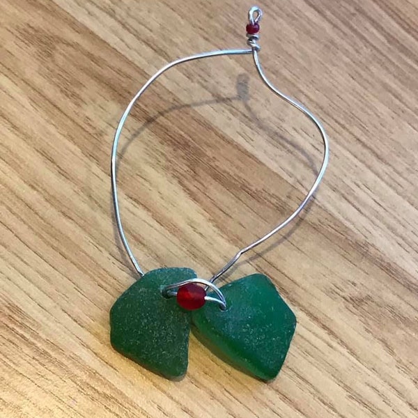 Green Scottish Sea Glass Holly Leaves Ornament In Silver Tone Jewellery Wire - Seaglass Christmas Tree Decoration