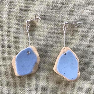 Sterling Silver Pair Of Dangly Drop Beach Scottish Sea Pottery Earrings - Blue & Sandy Beige Brown D4
